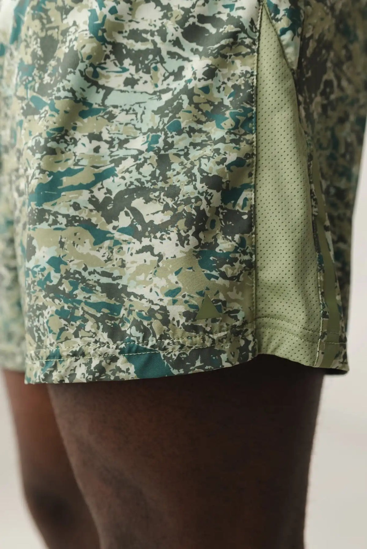 Vitality Prime® Train Short 6" - Mountain Side