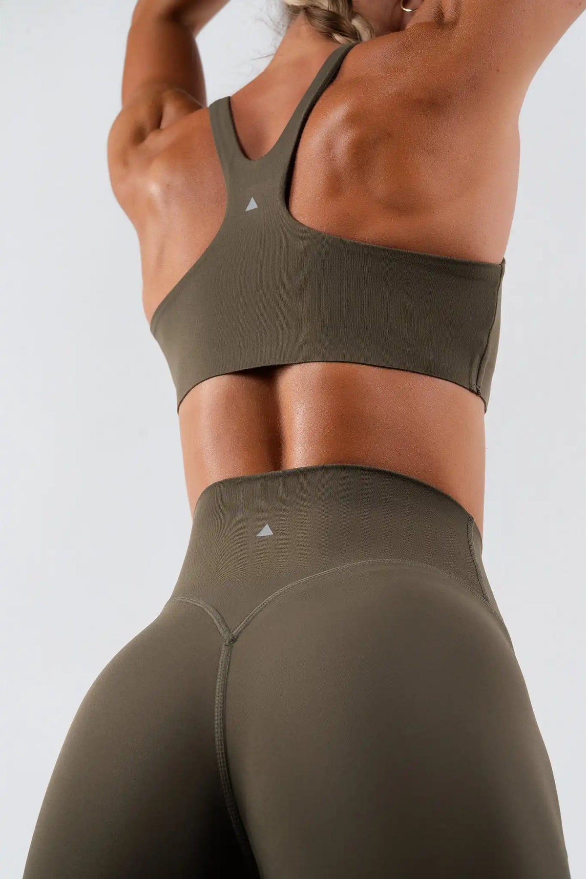Vitality Pulse® Zip Bra - Coffee