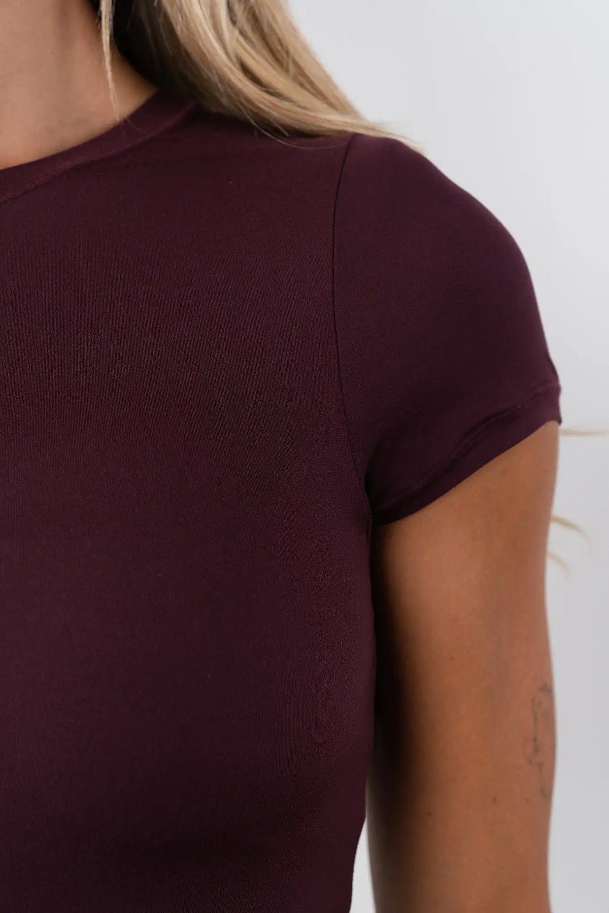 Vitality Sportlite Tee - Wine