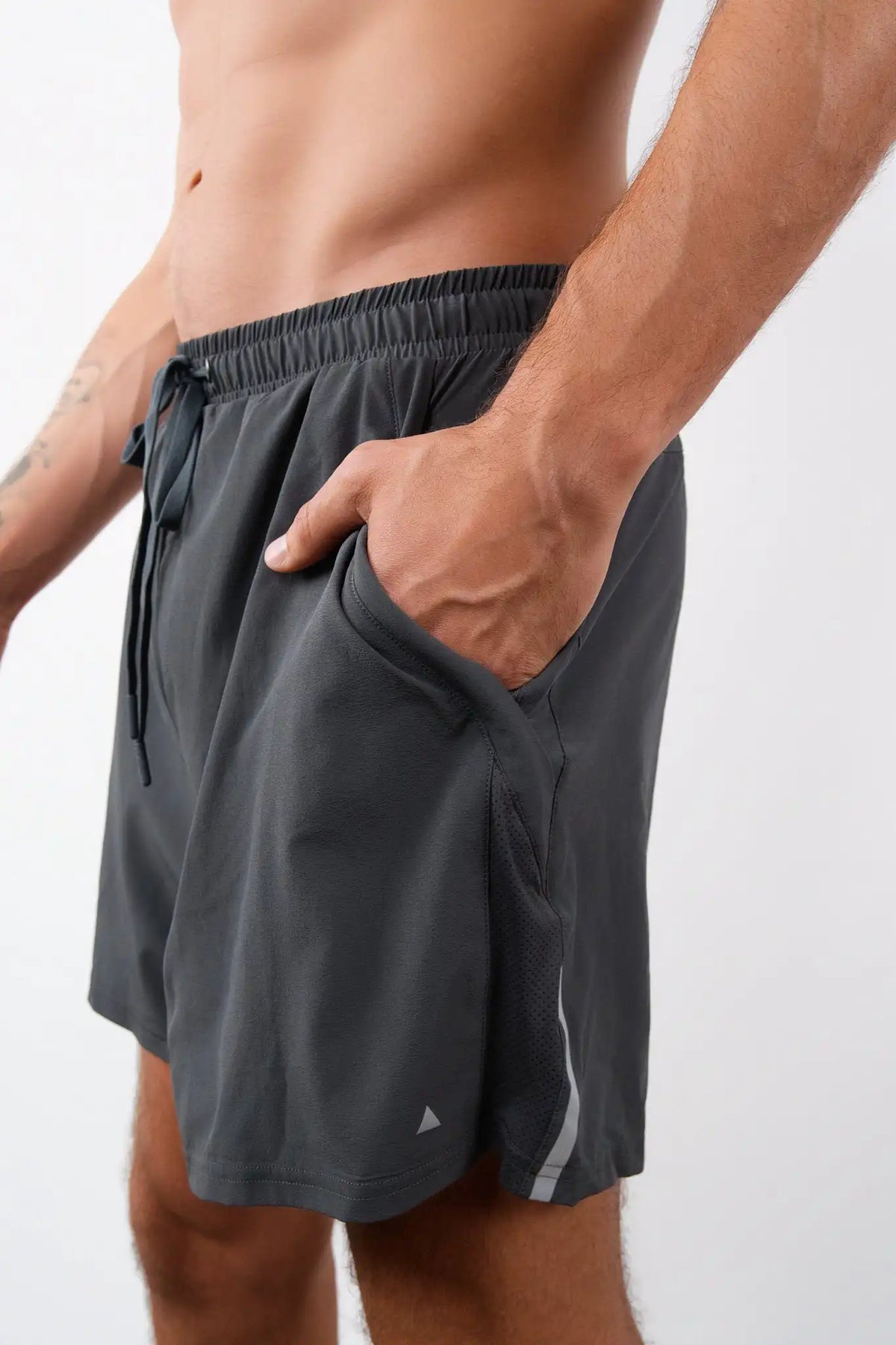 Vitality Prime® Train Short 5" - Carbon